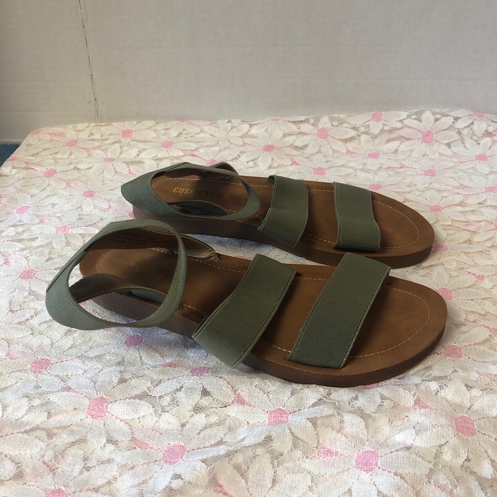 Cushionaire Women Green Sandals Jessica Carlyle Elastic Ankle Strap Size 7.5